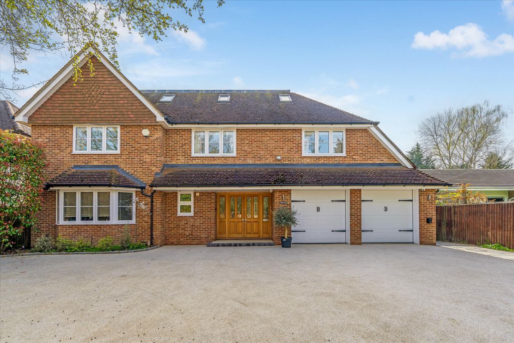 Additional image 5 of 7 bed detached house for saleTilehurst Lane, Binfield, Bracknell, Berkshire RG42