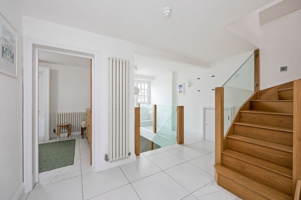 Additional image 29 of 3 bed flat for saleSussex Square, Brighton, East Sussex BN2