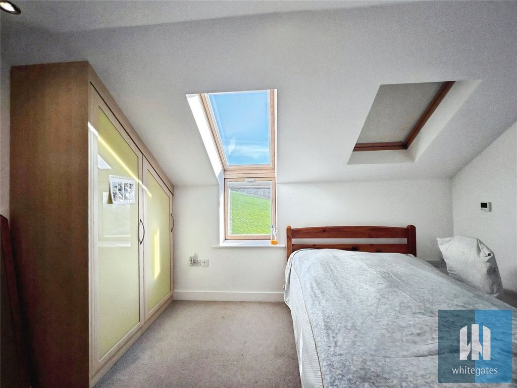 Additional image 7 of 2 bed flat for saleLime Tree Court, Grimescar Road, Huddersfield HD2