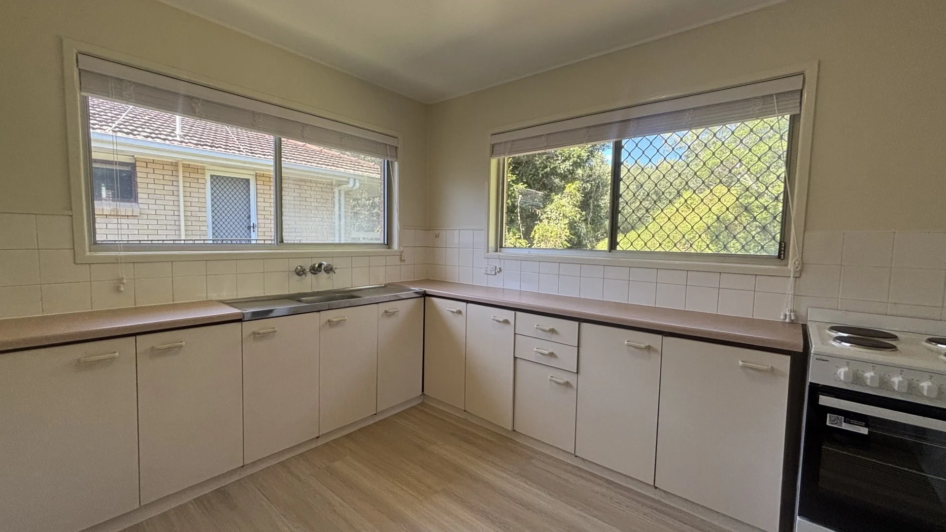 Additional image 2 of 2/20 Roseglen Street, Greenslopes QLD 4120