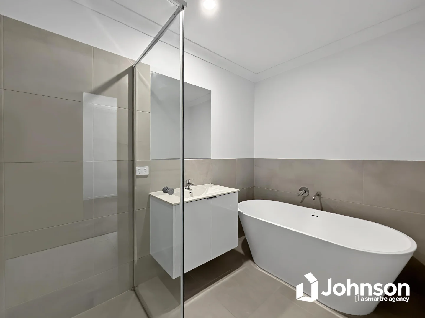 Additional image 10 of 1/1 Lachlan Lane, Hillcrest QLD 4118