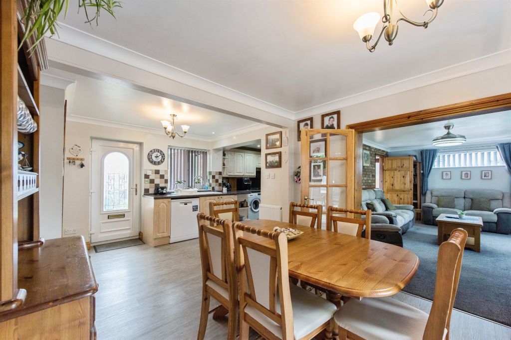 Additional image 6 of 4 bed detached bungalow for saleWoodlands Rise, Brandon IP27