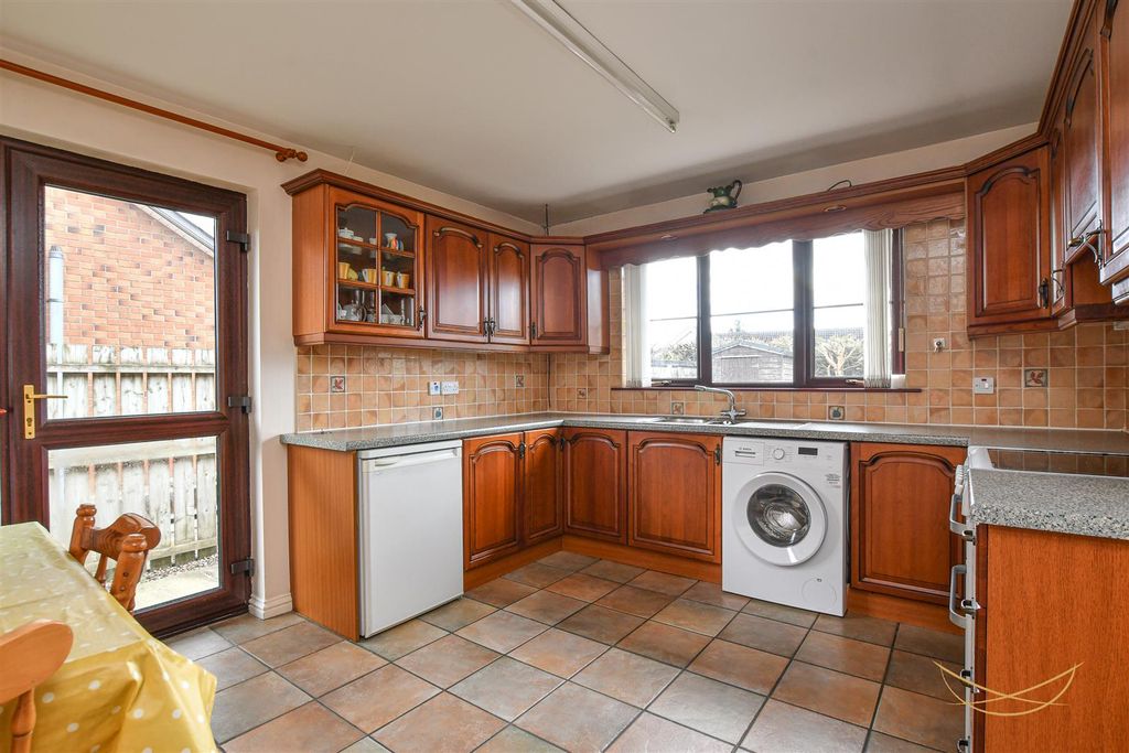 Additional image 15 of 4 bed detached bungalow for saleMeadow Lands, Antrim BT41
