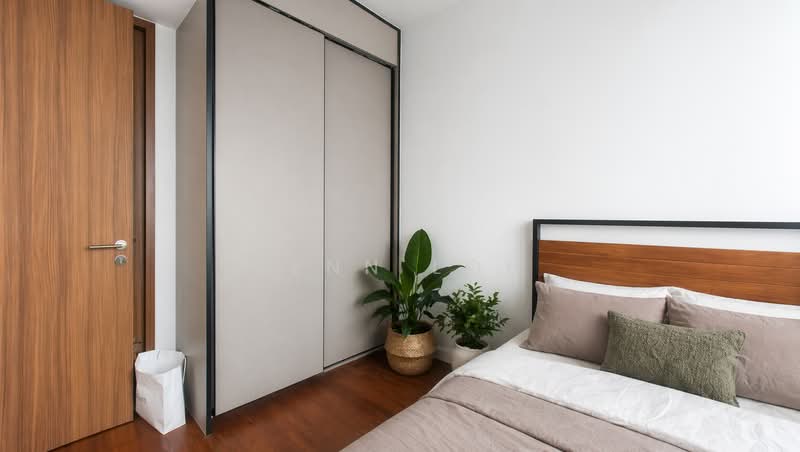21 Stirling Road photo 2