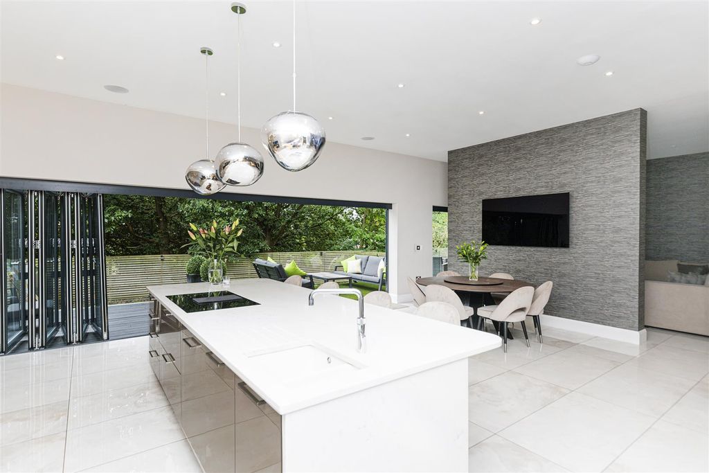 Additional image 10 of 5 bed detached house for saleThe Beeches, Birkenshaw, Bradford BD11