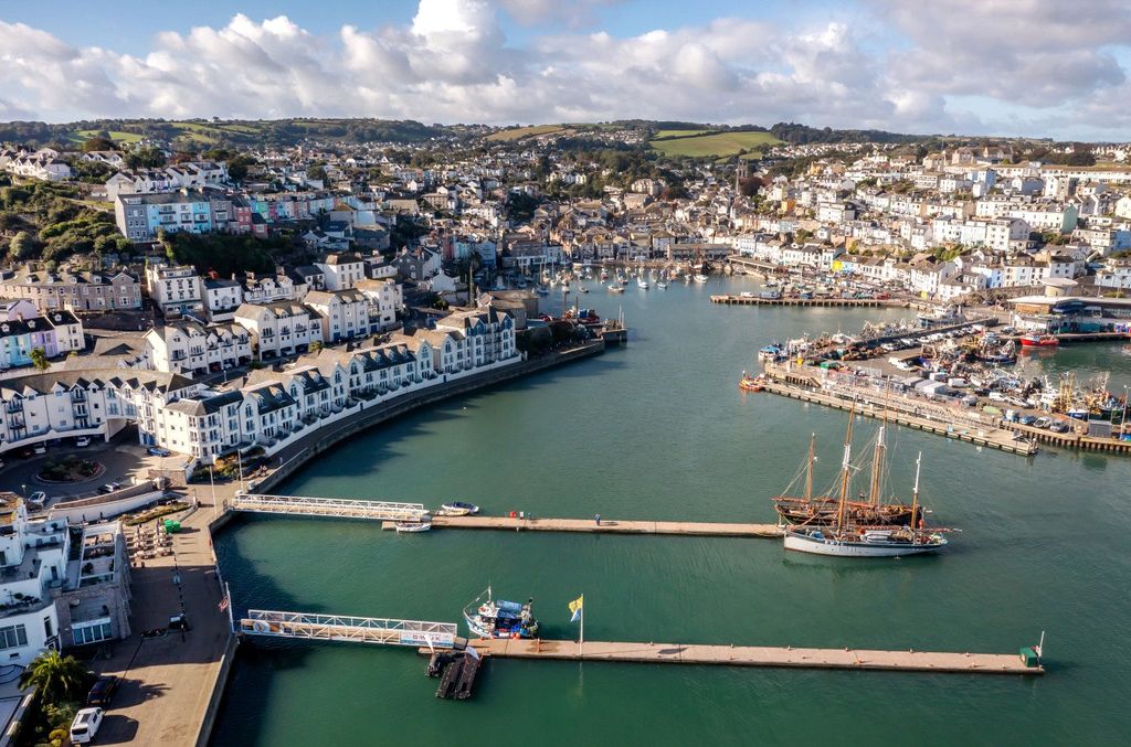 Additional image 22 of 3 bed flat for saleMoorings Reach, Brixham, Devon TQ5