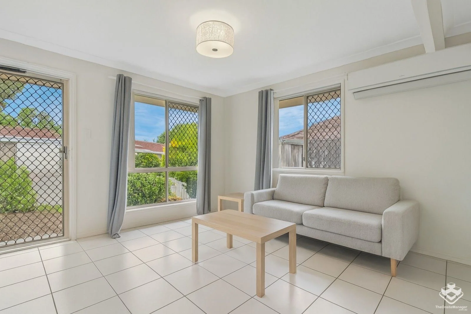32 Collinson Street, Runcorn QLD 4113 photo 2
