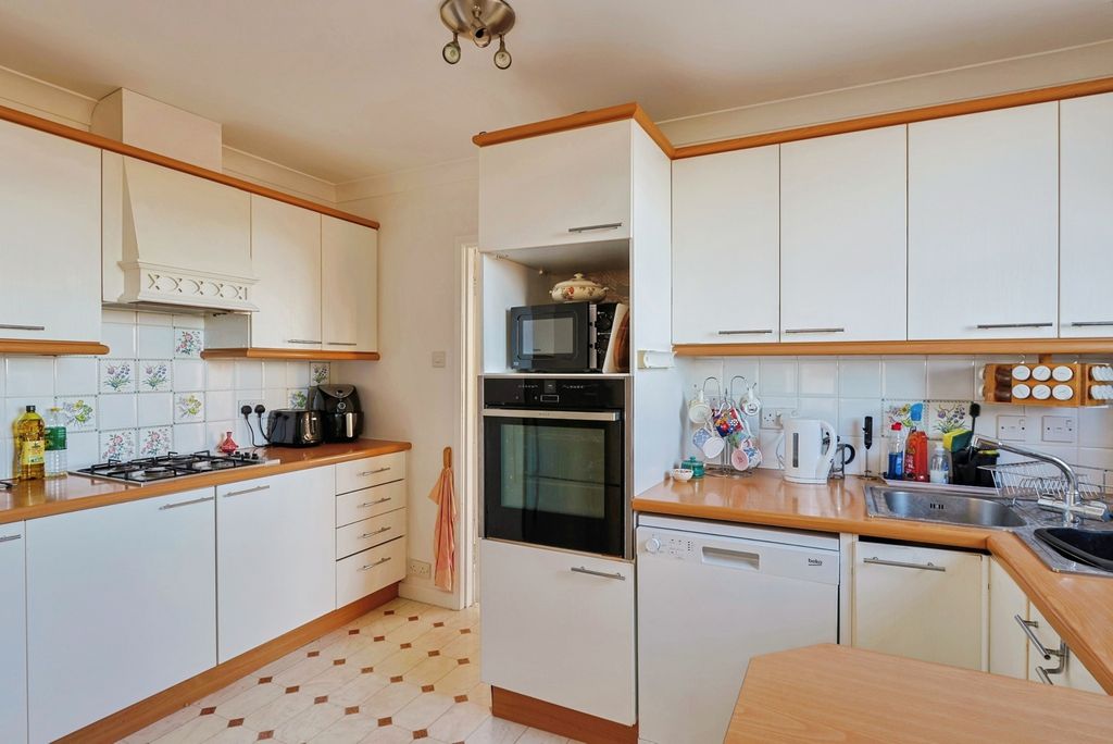 Additional image 4 of 4 bed flat for saleAdmirals Walk, West Cliff Road, Bournemouth, Dorset BH2