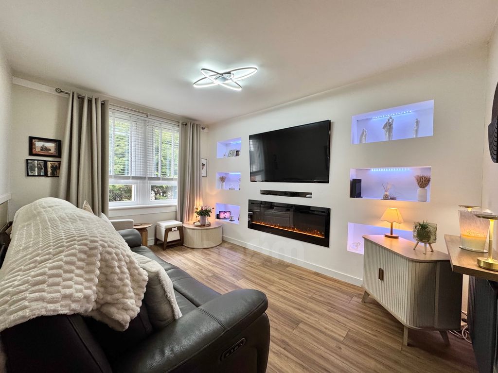 Additional image 2 of 2 bed flat for saleFloorsburn Crescent, Johnstone PA5