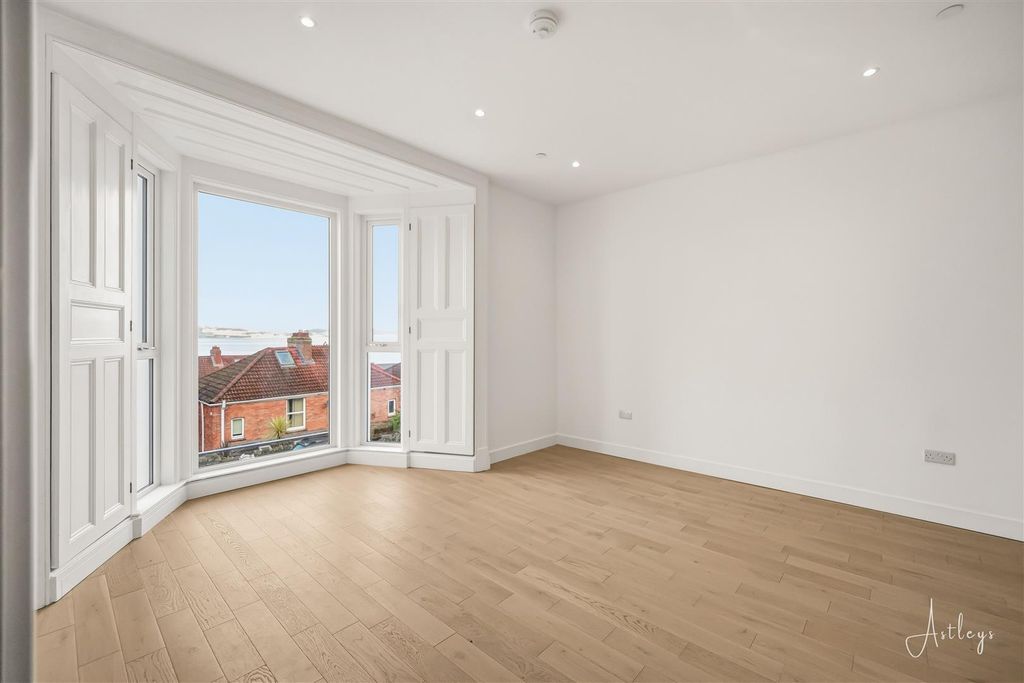 Additional image 7 of 2 bed flat for saleOverland Road., Mumbles, Swansea SA3