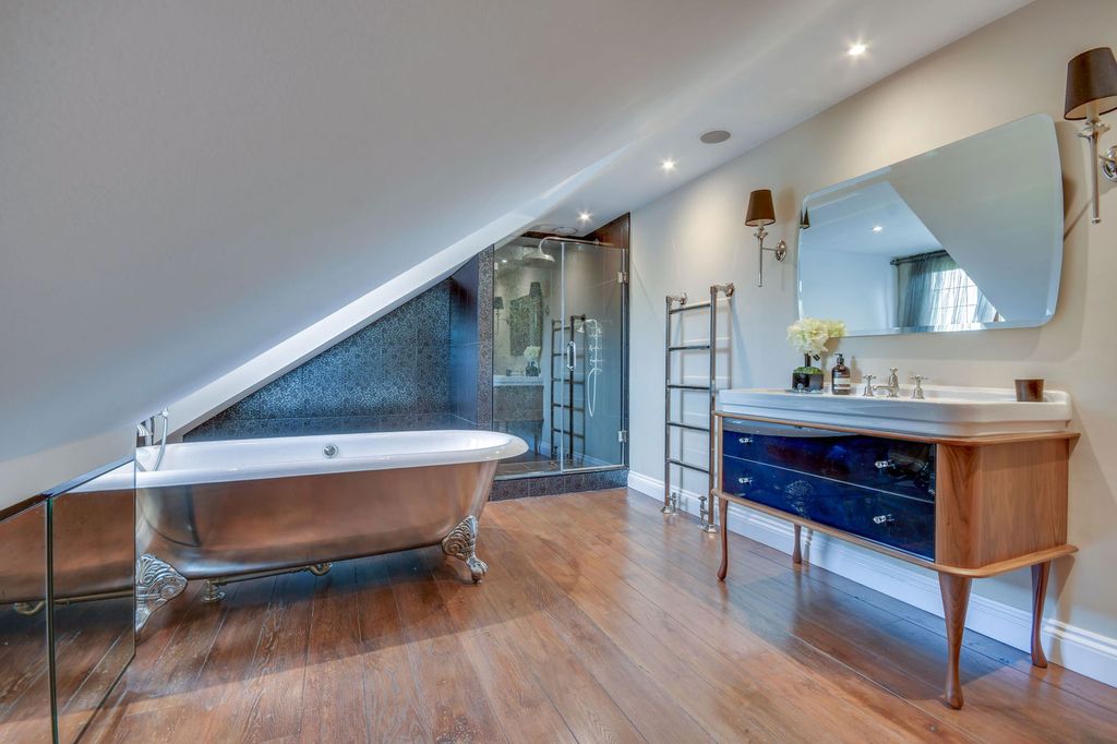 Additional image 38 of 6 bed detached house for saleChallacombe Close, Hutton Mount, Brentwood CM13