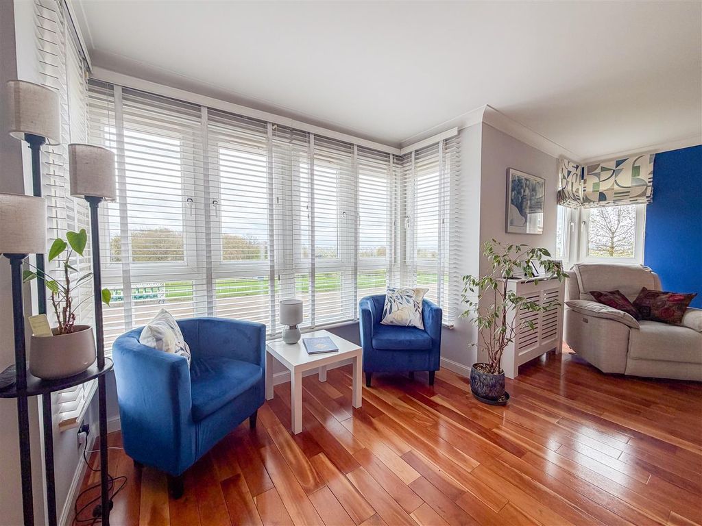 Additional image 4 of 2 bed flat for saleThe Paddock, Hamilton ML3