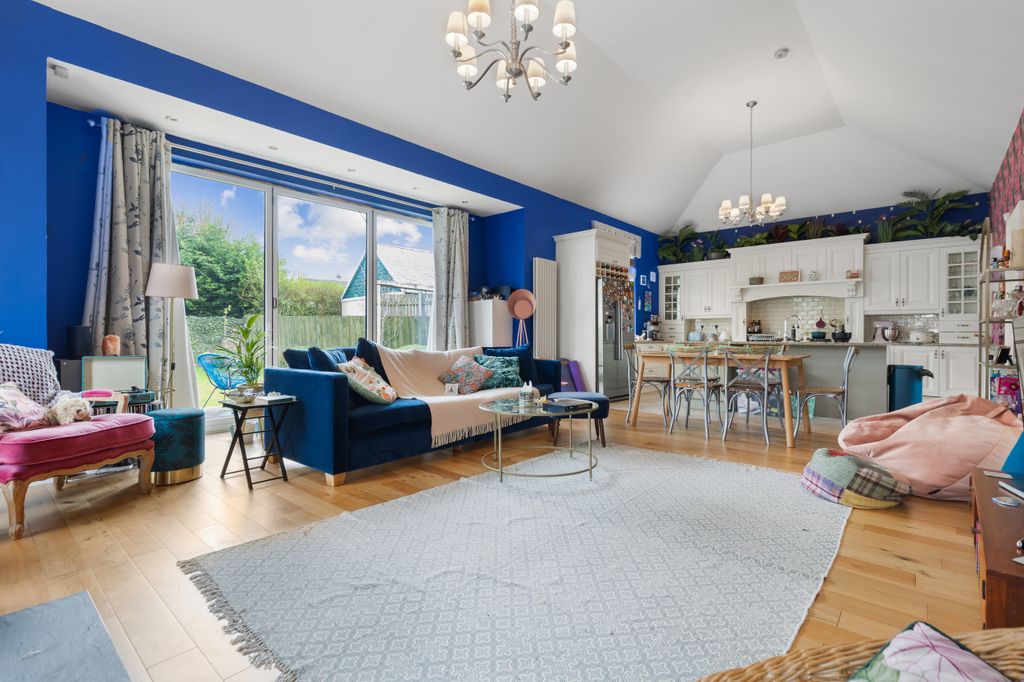 Additional image 14 of 4 bed detached house for saleKilmarnock Road, Glasgow G43