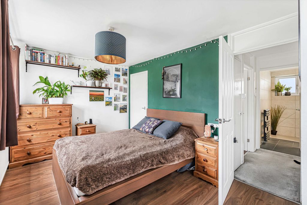 Additional image 5 of 2 bed maisonette for saleKildare Close, Bordon, Hampshire GU35