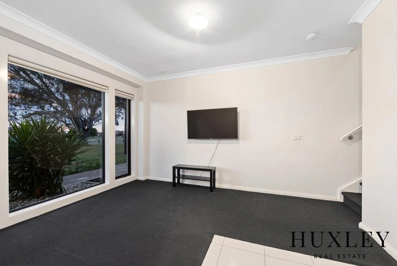 7 Armstrong Walk, Fraser Rise VIC 3336 photo 4