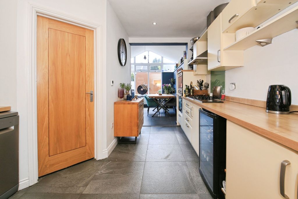 Additional image 3 of 3 bed semi-detached house for saleQueens Walk, Peterborough PE2