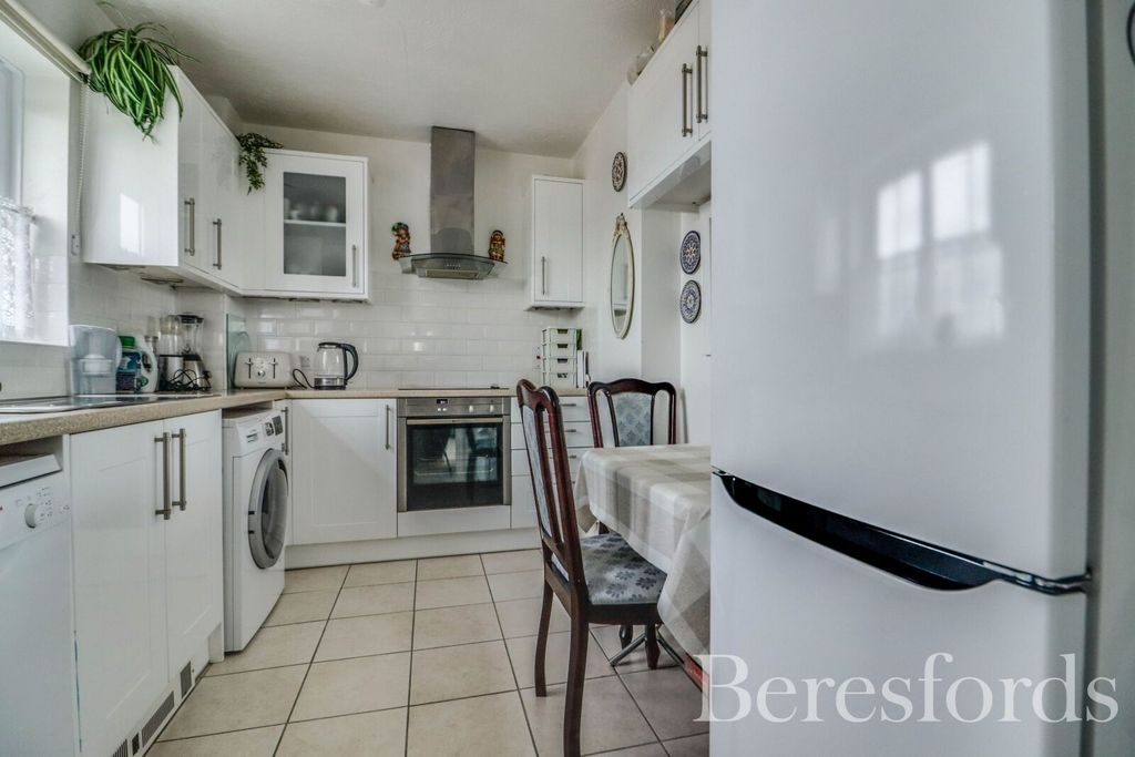 Additional image 7 of 2 bed flat for saleKeeble Way, Braintree CM7