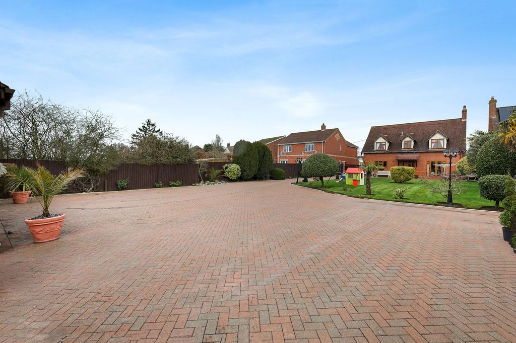 Additional image 23 of 4 bed detached house for saleThistley Green Road, Braintree CM7
