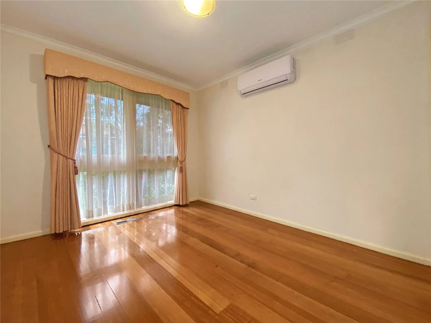7 Randall Ct, Mount Waverley VIC 3149 photo 5