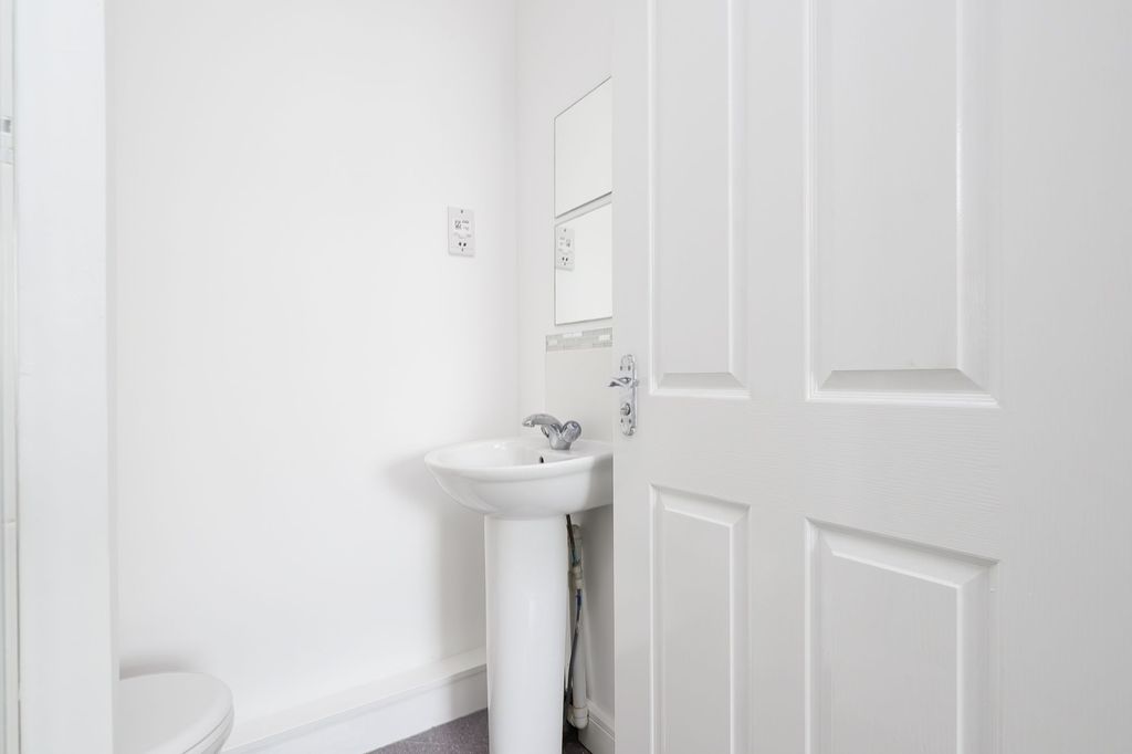 Additional image 9 of 2 bed flat for saleCampbell Street, Greenock PA16