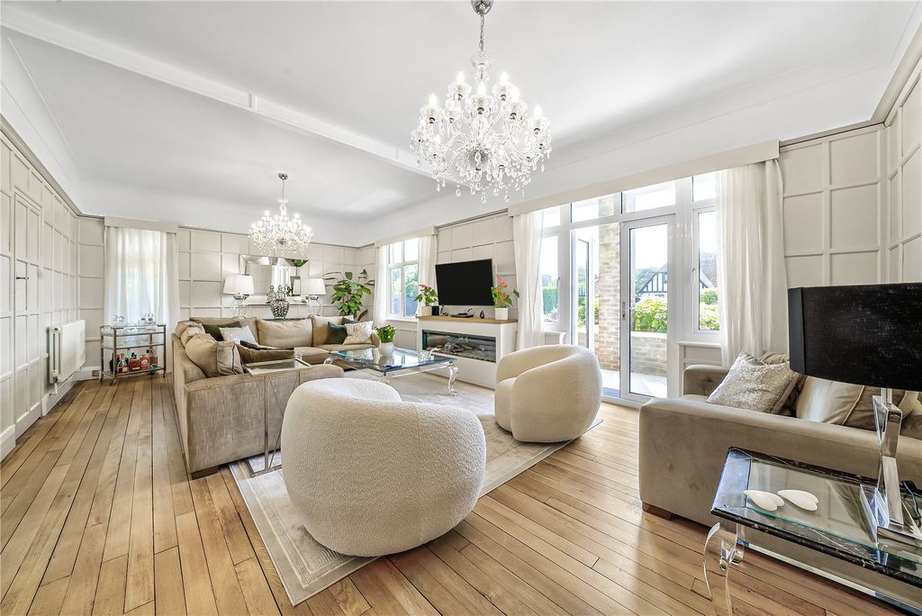 Additional image 4 of 6 bed detached house for saleSouth Walk, Middleton-On-Sea, West Sussex PO22