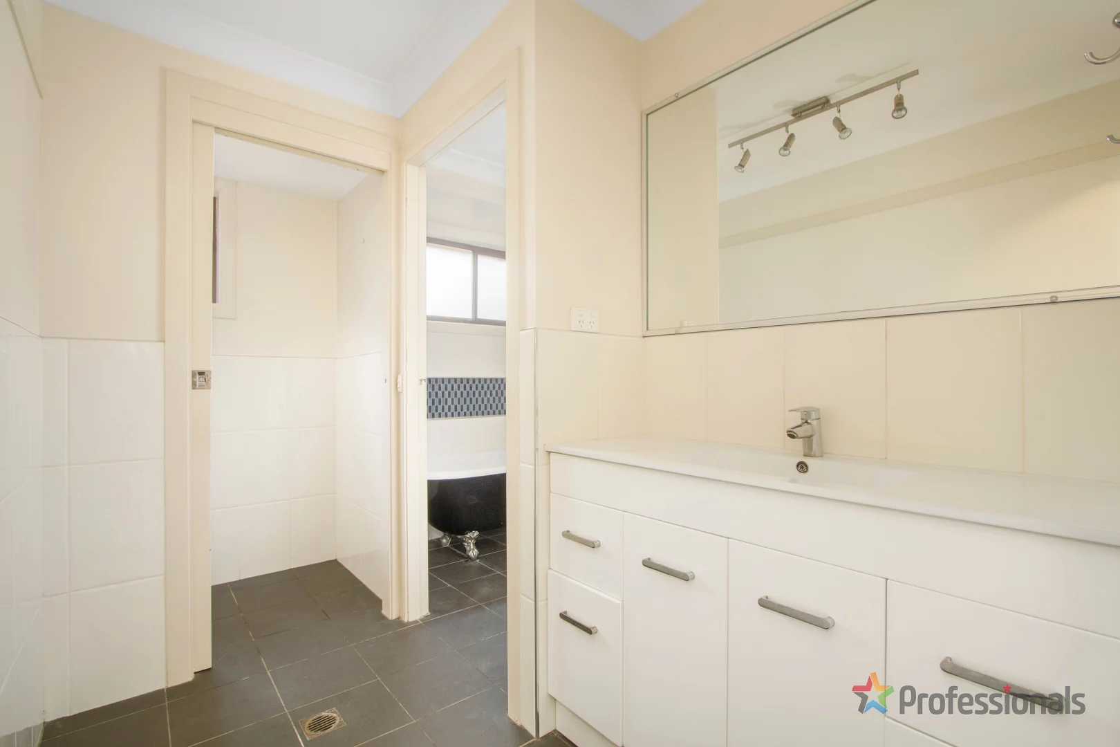Additional image 9 of 9 Centura Crescent, Armidale NSW 2350