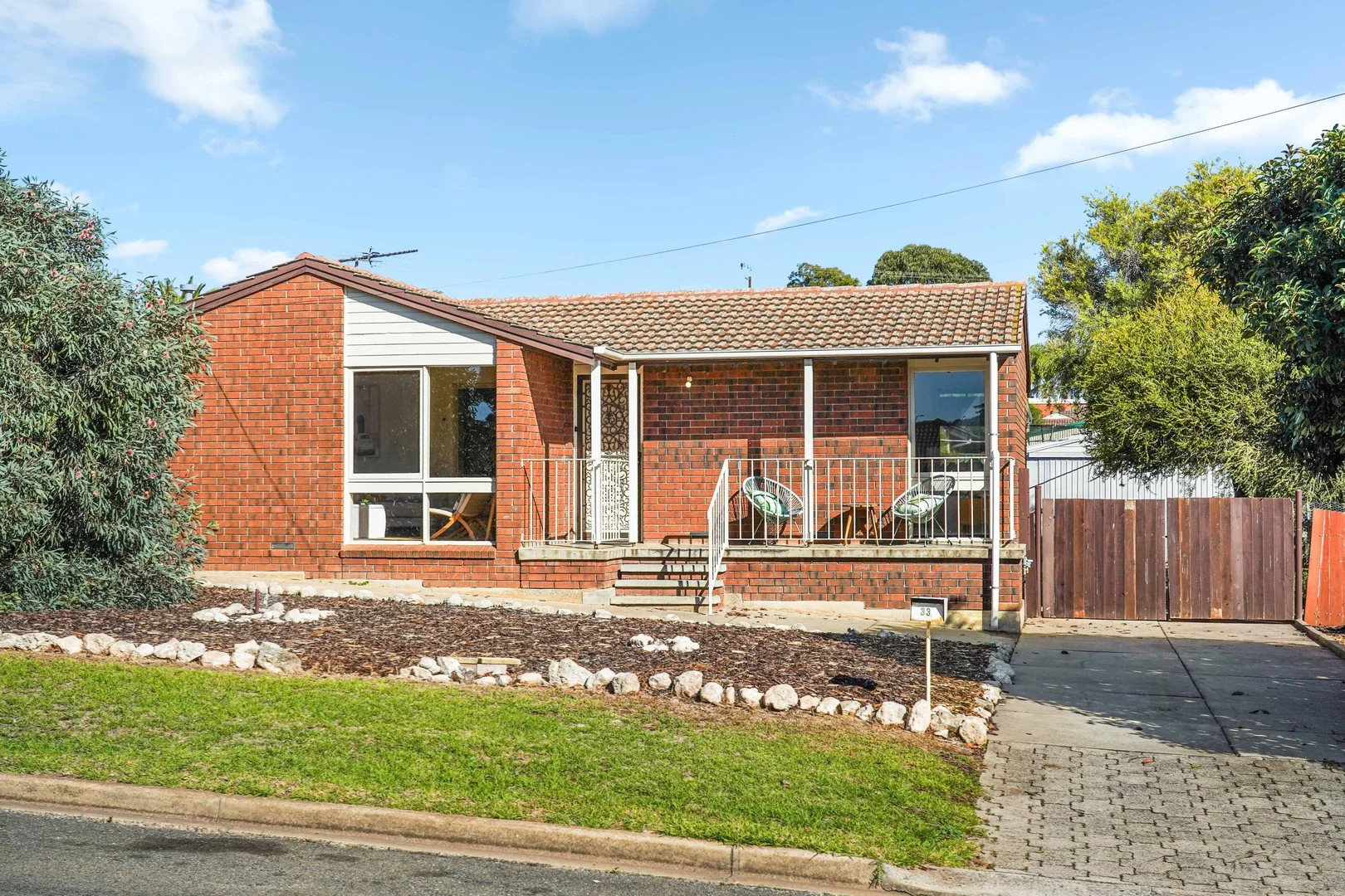 33 Heather Drive, Christie Downs SA 5164