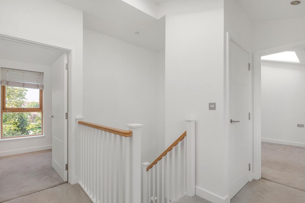 Additional image 12 of 4 bed semi-detached house for saleGibsons Place, Brentford TW8