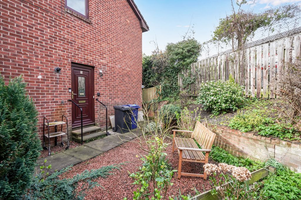 Additional image 12 of 2 bed flat for sale4 Westfield Court, Eskbank, Midlothian EH22