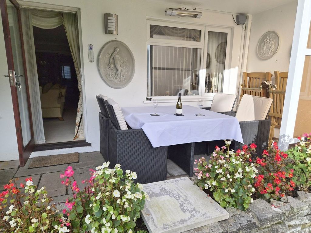 Additional image 3 of 3 bed flat for saleMartello Road South, Canford Cliffs, Poole BH13