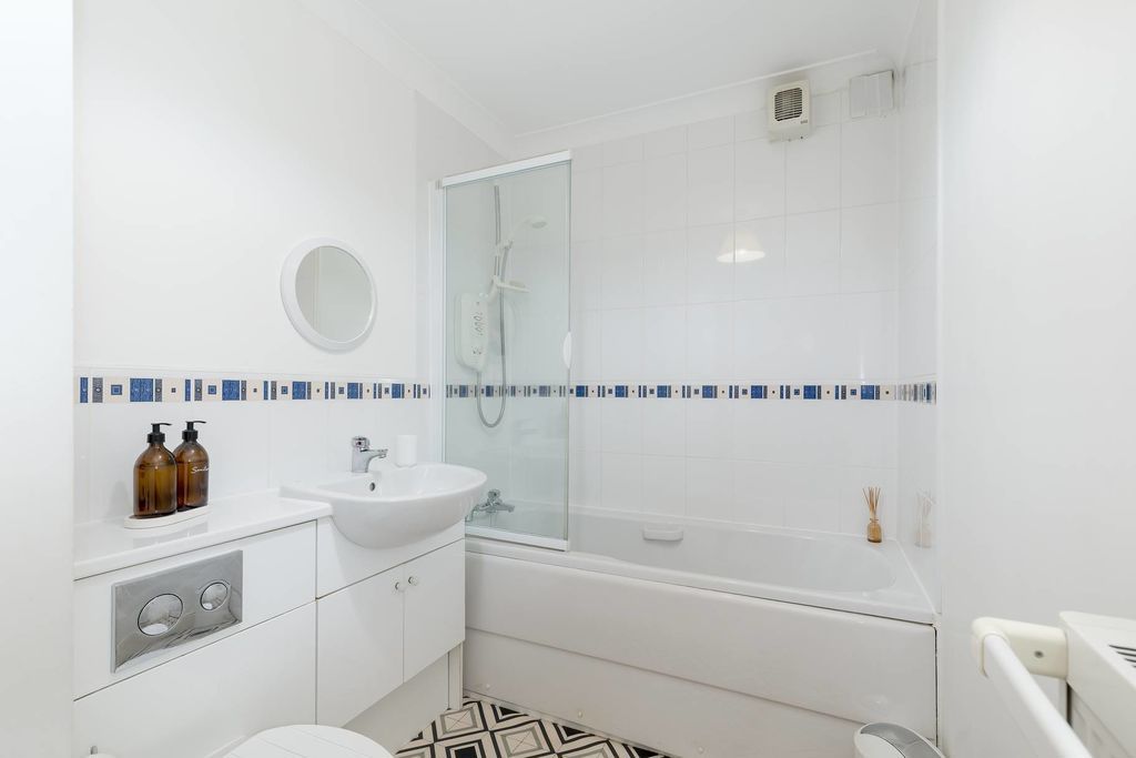 Additional image 14 of 2 bed flat for sale5 Provost Kirkpatrick Court, Peebles EH45