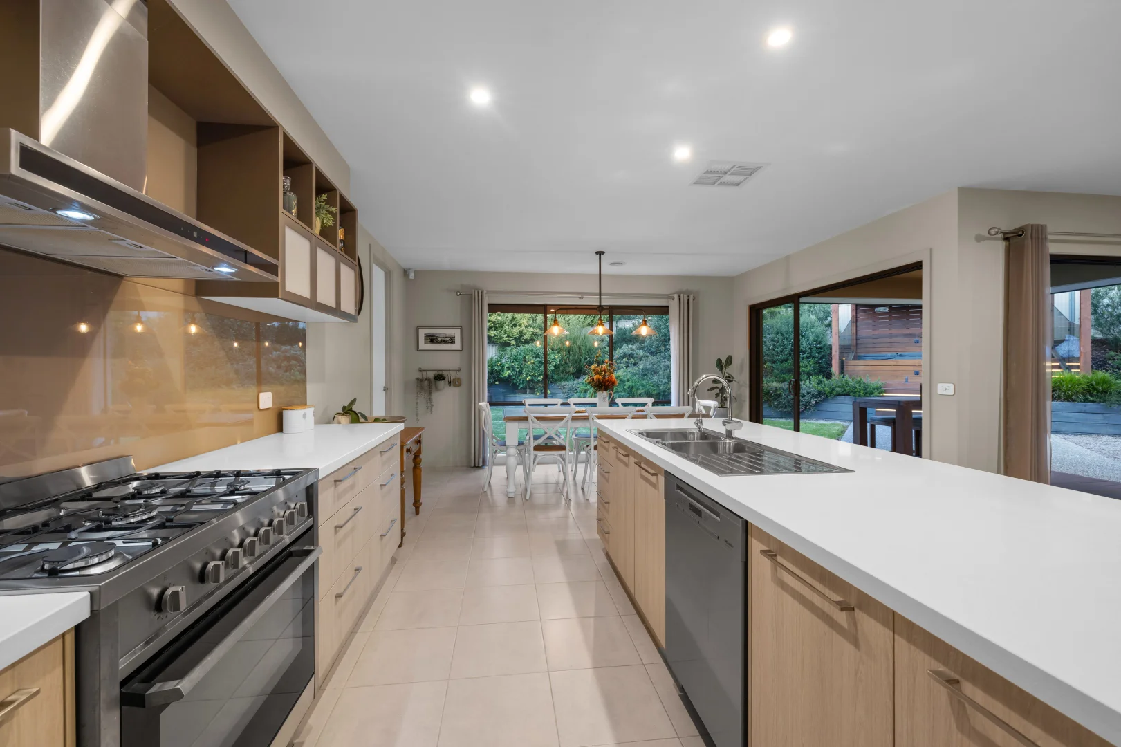Additional image 6 of 2 Spring Place, Drouin VIC 3818
