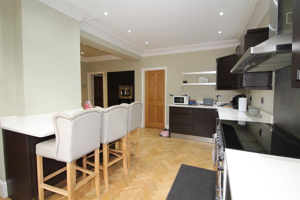 Additional image 6 of 4 bed semi-detached house for saleBryn Road, Pontllanfraith, Blackwood NP12