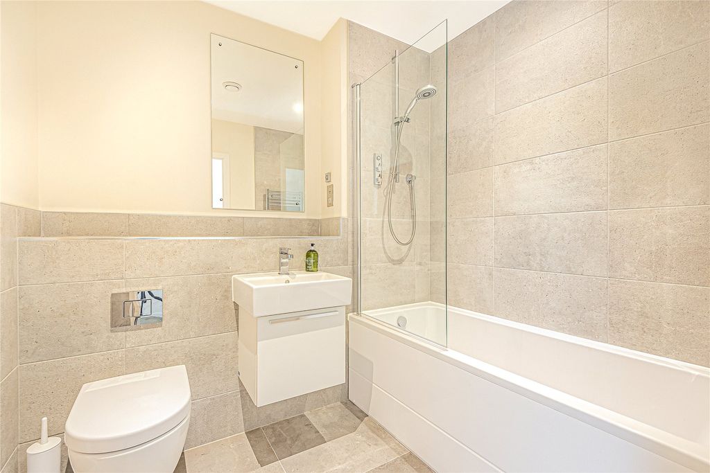 Additional image 15 of 2 bed flat for saleAlmansa Way, Lymington, Hampshire SO41