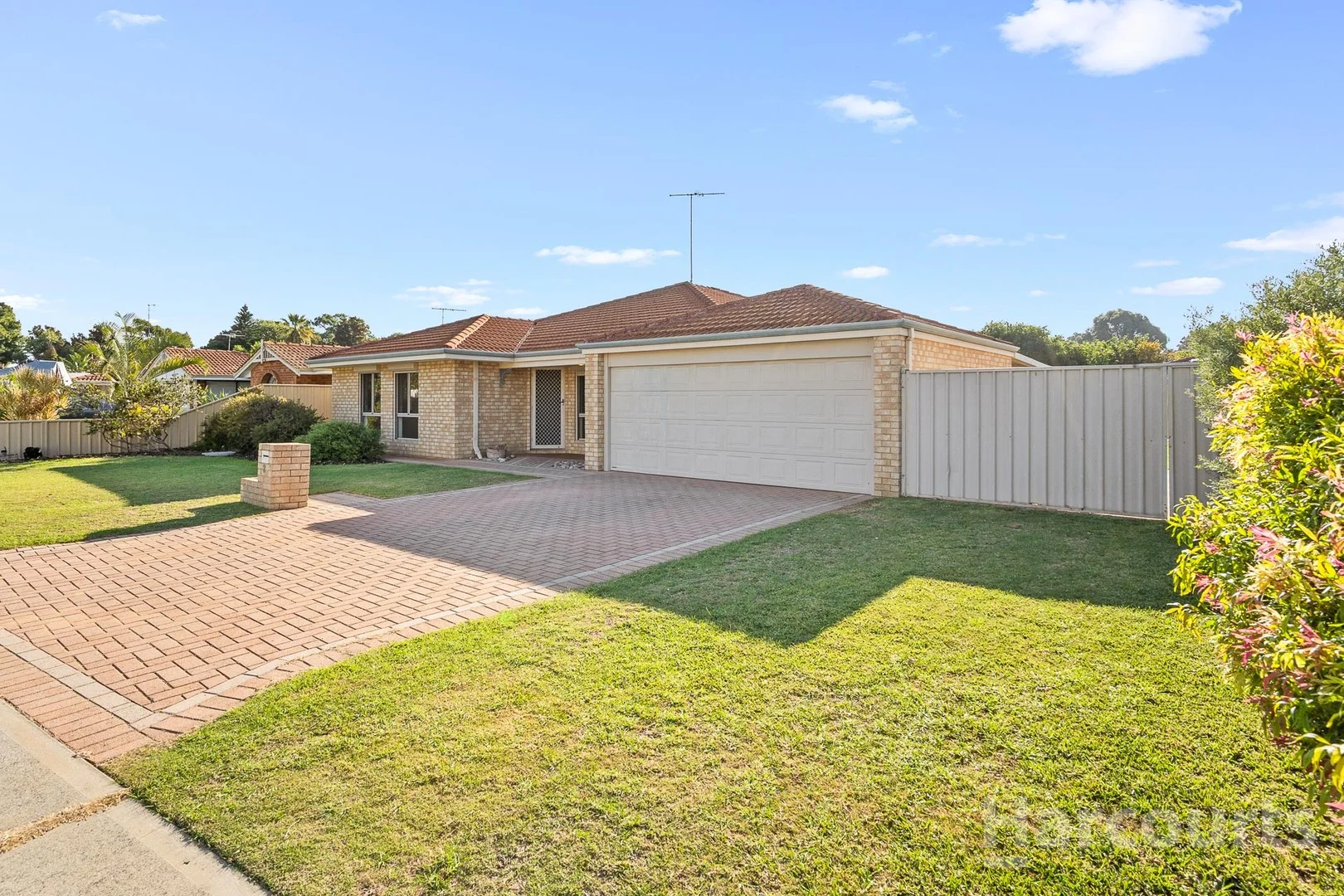 2 Canterbury Terrace, Meadow Springs WA 6210