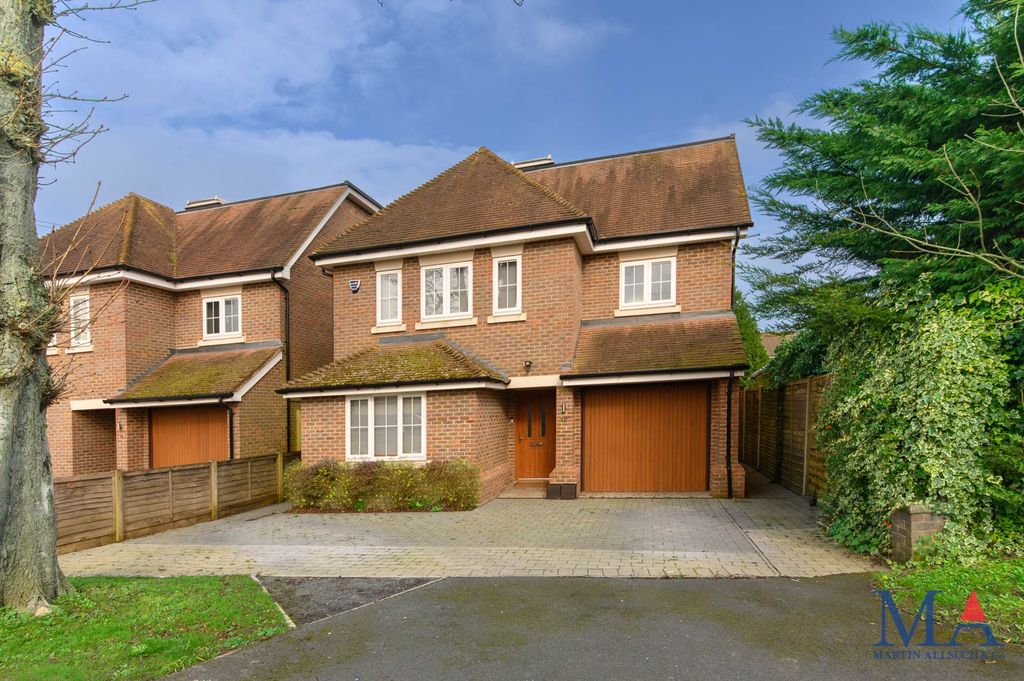 Additional image 38 of 5 bed detached house for saleRed Road, Borehamwood WD6