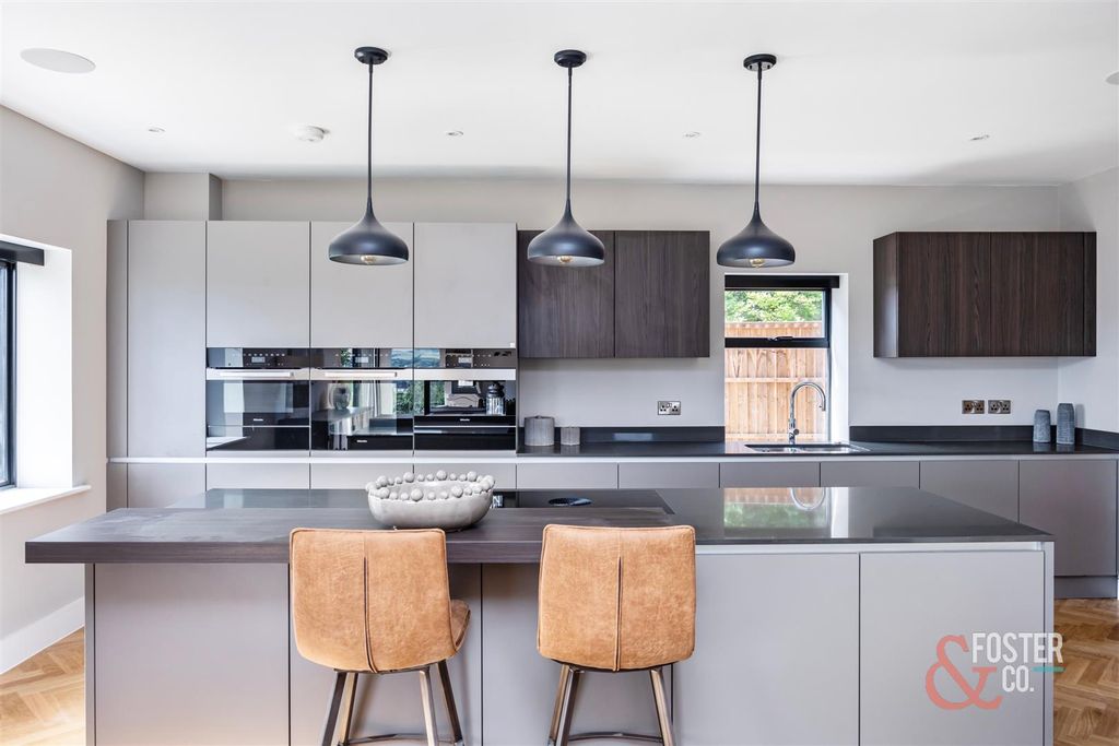 Additional image 8 of 6 bed detached house for saleWithdean Road, Brighton BN1