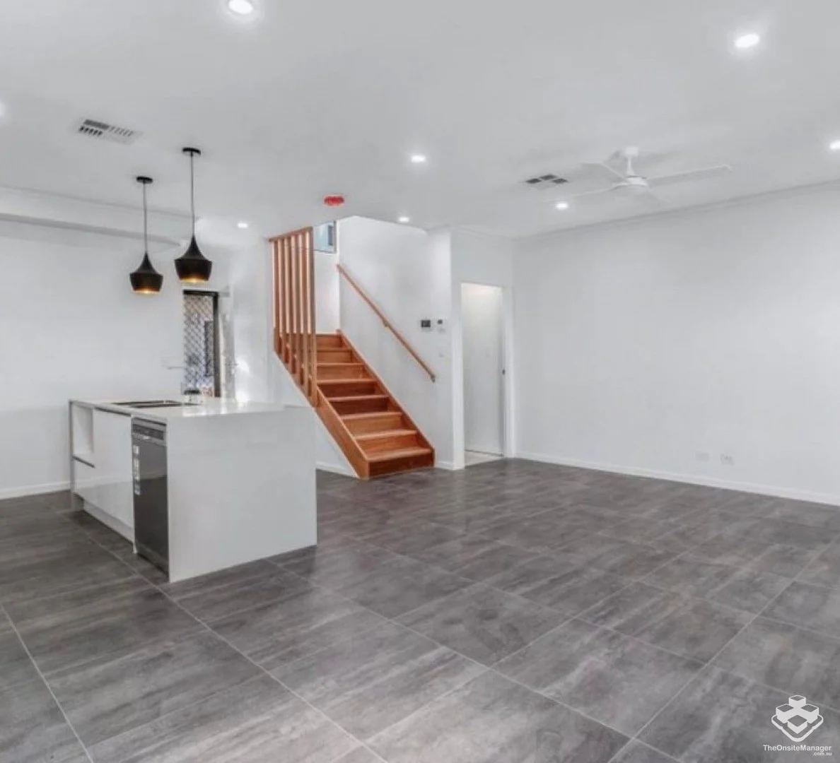 Additional image 3 of ID:21174009/33 Henderson Road, Everton Hills QLD 4053