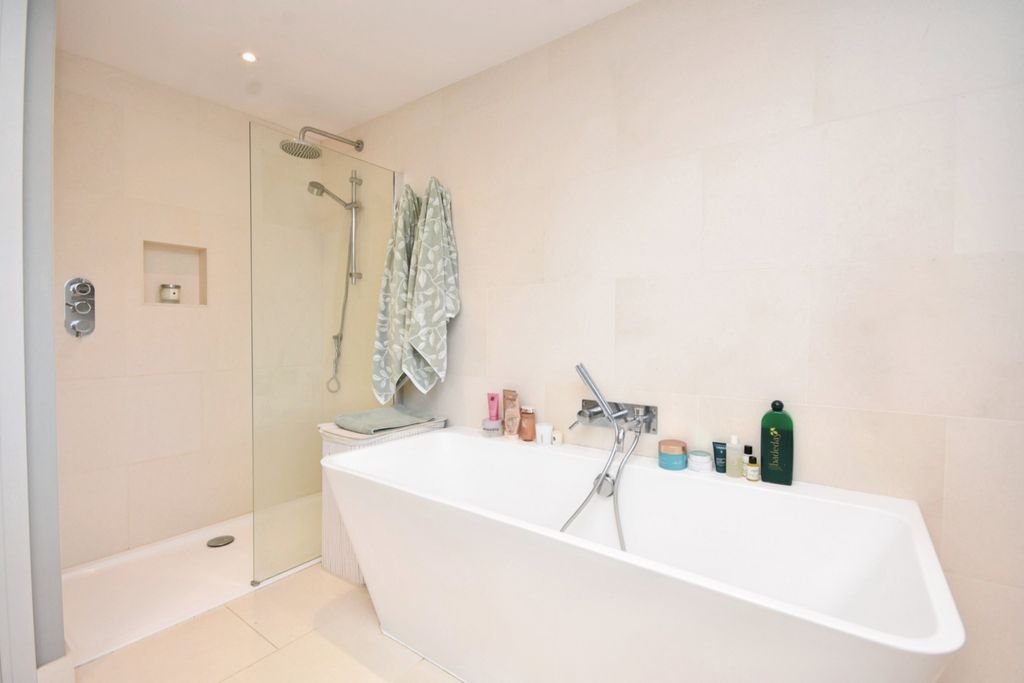 Additional image 26 of 3 bed semi-detached house for saleSeacroft Road, Broadstairs, Kent CT10