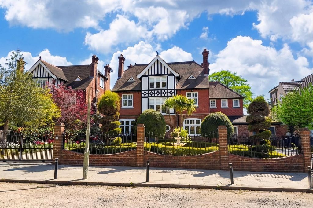 Additional image 30 of 6 bed detached house for salePark Farm Road, Bickley, Kent BR1