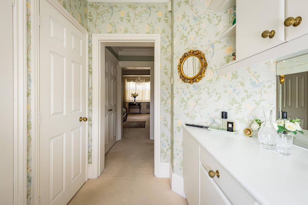 Additional image 34 of 3 bed flat for saleSnowdenham Hall, Snowdenham Lane Bramley, Guildford GU5