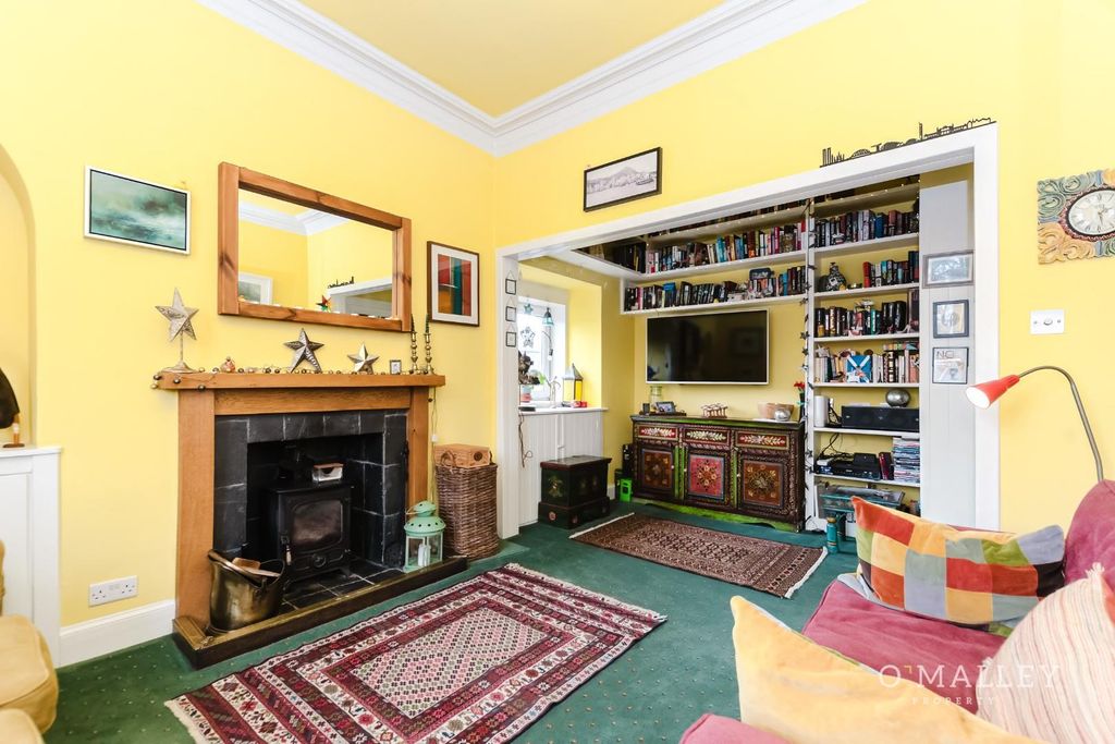 Additional image 6 of 3 bed flat for saleOchil Street, Alloa FK10