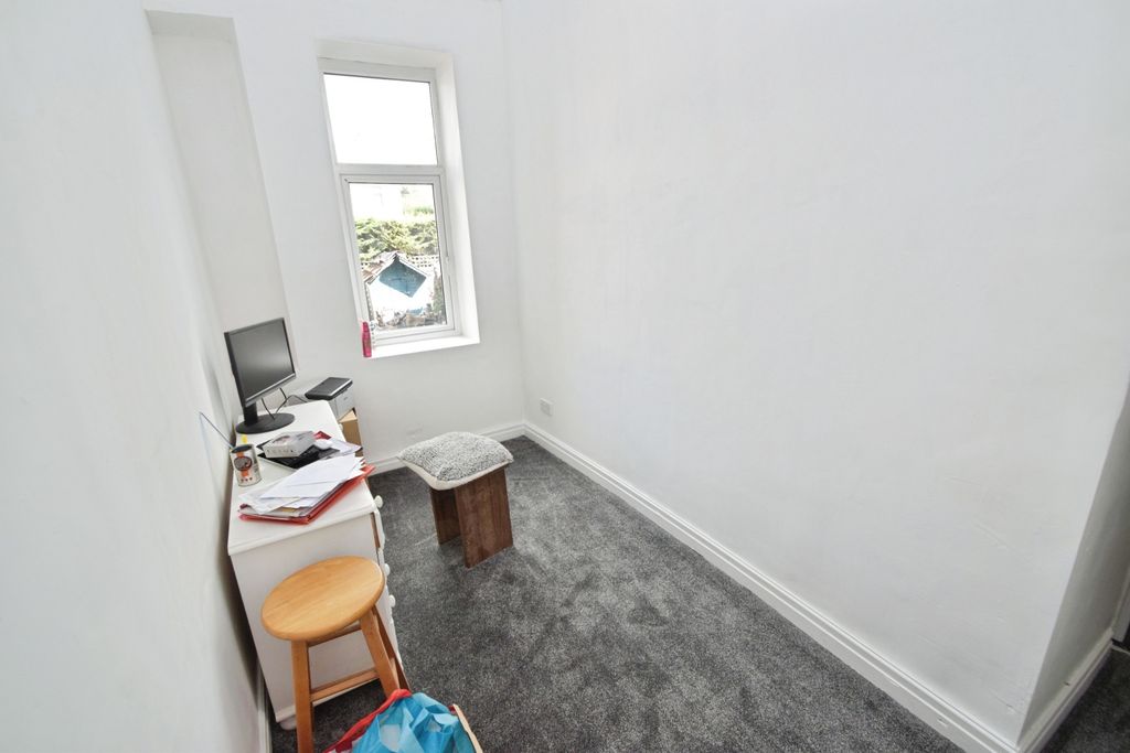 Additional image 9 of 2 bed flat for saleDallam Road, Saltaire, Bradford, West Yorkshire BD18
