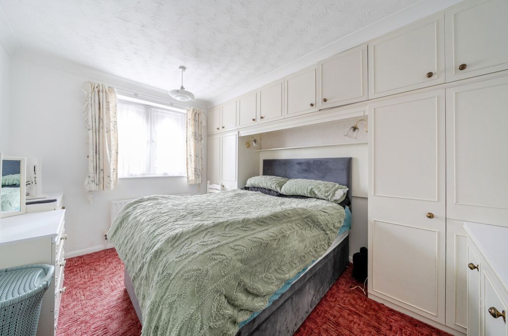 Additional image 5 of 2 bed flat for saleGrosvenor Crescent, Grimsby, South Humberside DN32