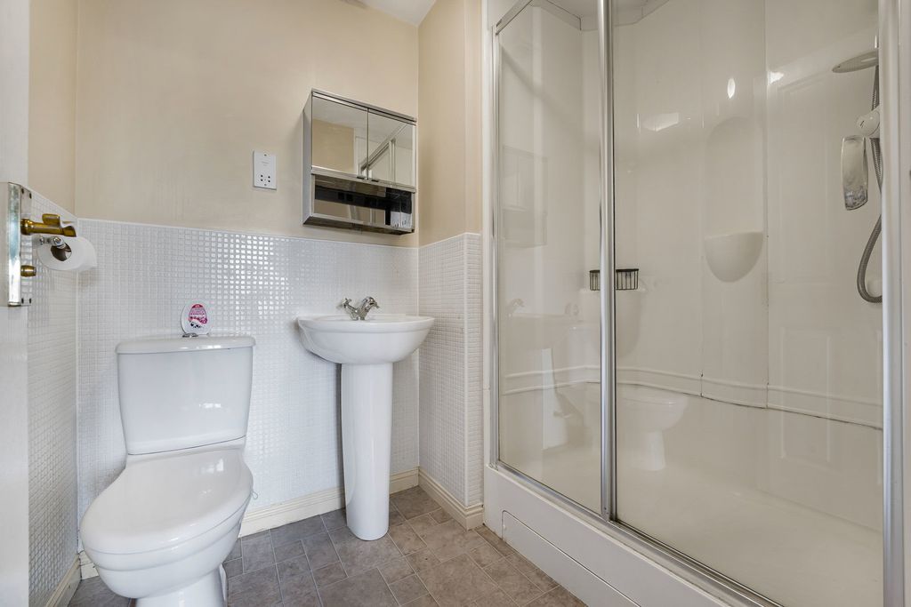 Additional image 15 of 2 bed flat for salePark Street, Bridgend CF31