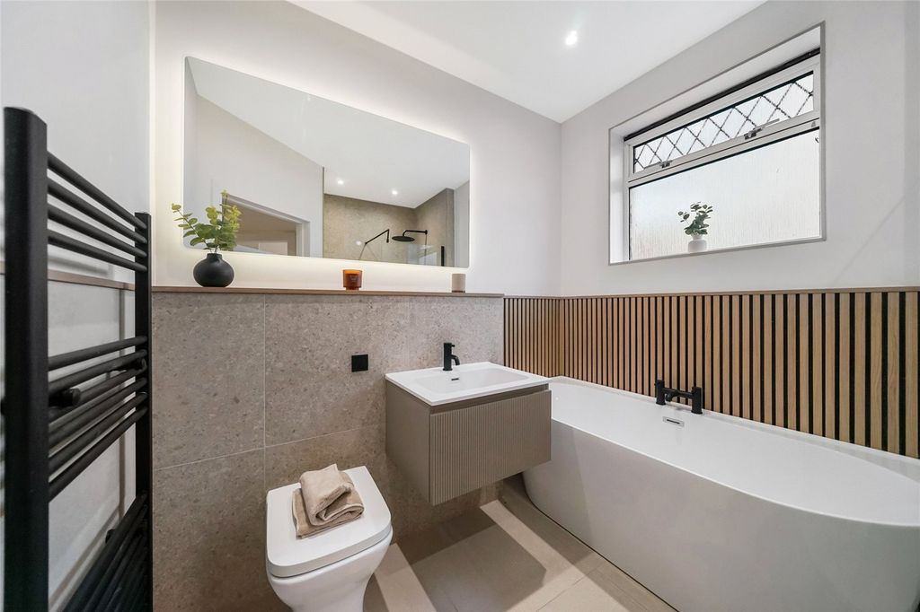Additional image 22 of 4 bed detached bungalow for saleDuke Street, Denny FK6