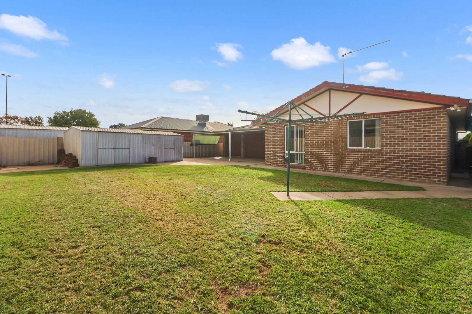 Additional image 2 of 26 Yentoo Drive, Glenfield Park NSW 2650