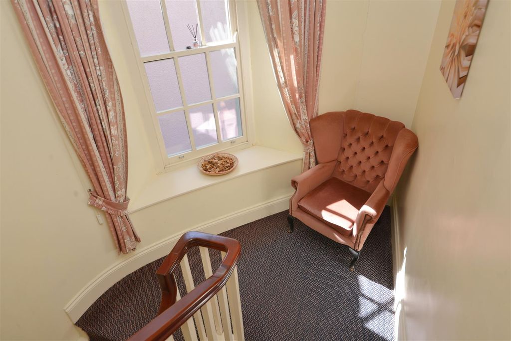 Additional image 16 of 1 bed flat for saleCrackwell Street, Tenby SA70