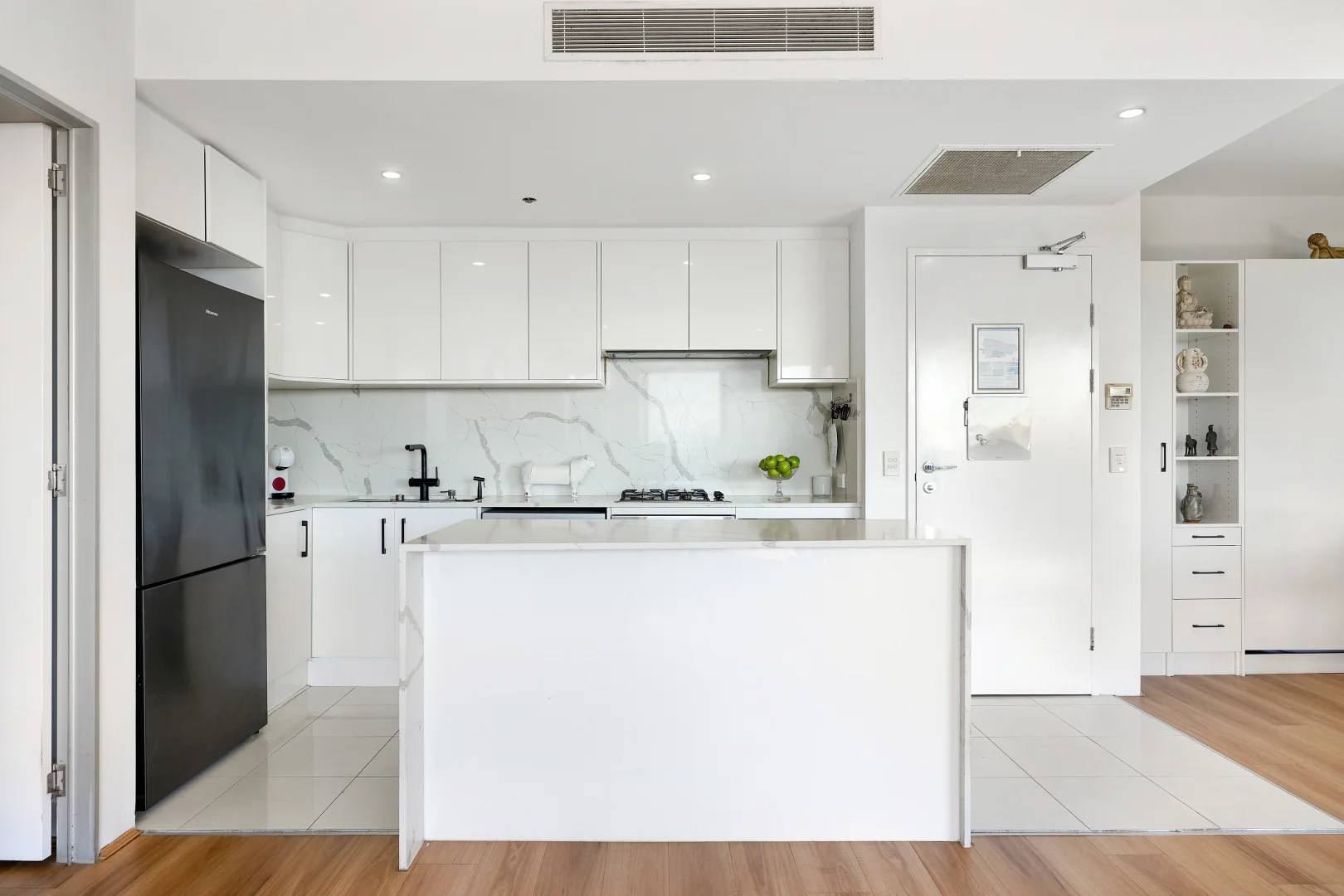 Additional image 11 of 1136/9 Ferny Avenue, Surfers Paradise QLD 4217