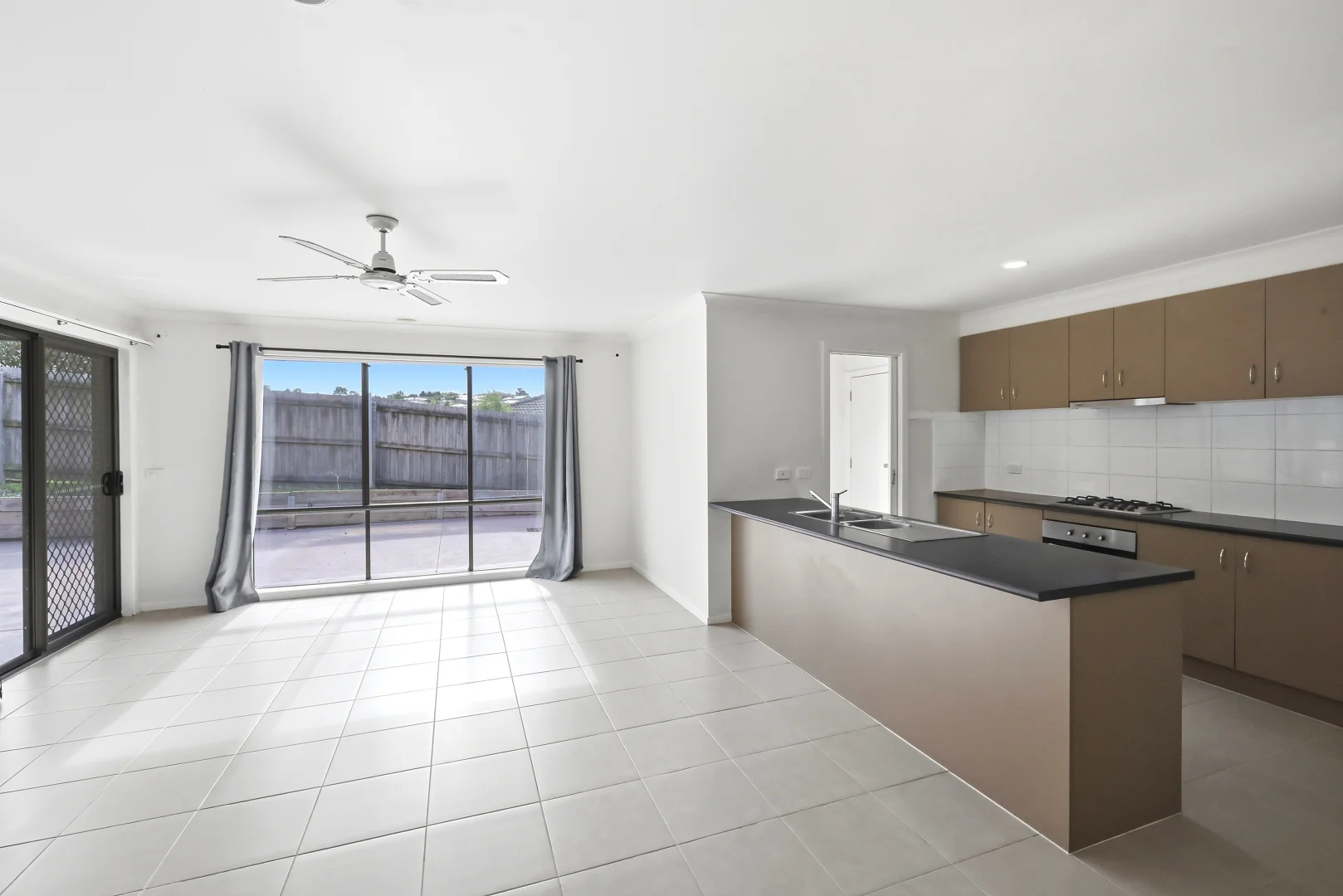 Additional image 2 of 14 St Mellion Close, Sunbury VIC 3429